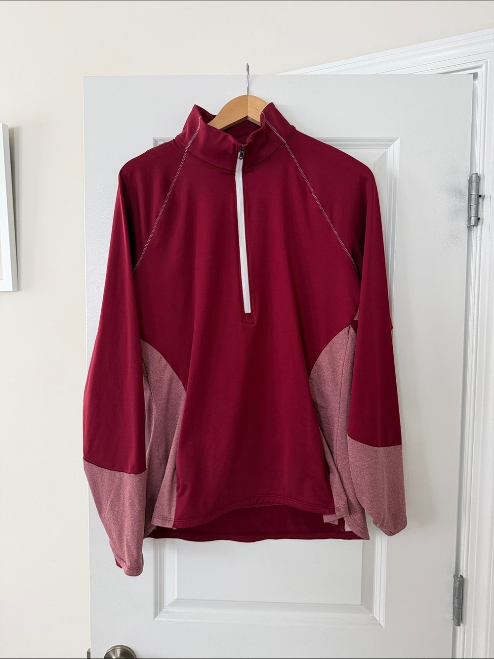 Women’s under armor workout shirt